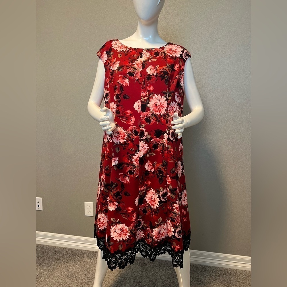 Roz & Ali Red Floral Dress With Black Lace Hem